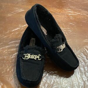 Juicy Couture Black Faux-Fur Loafers /moccasins with Gold Logo Accent size 8
